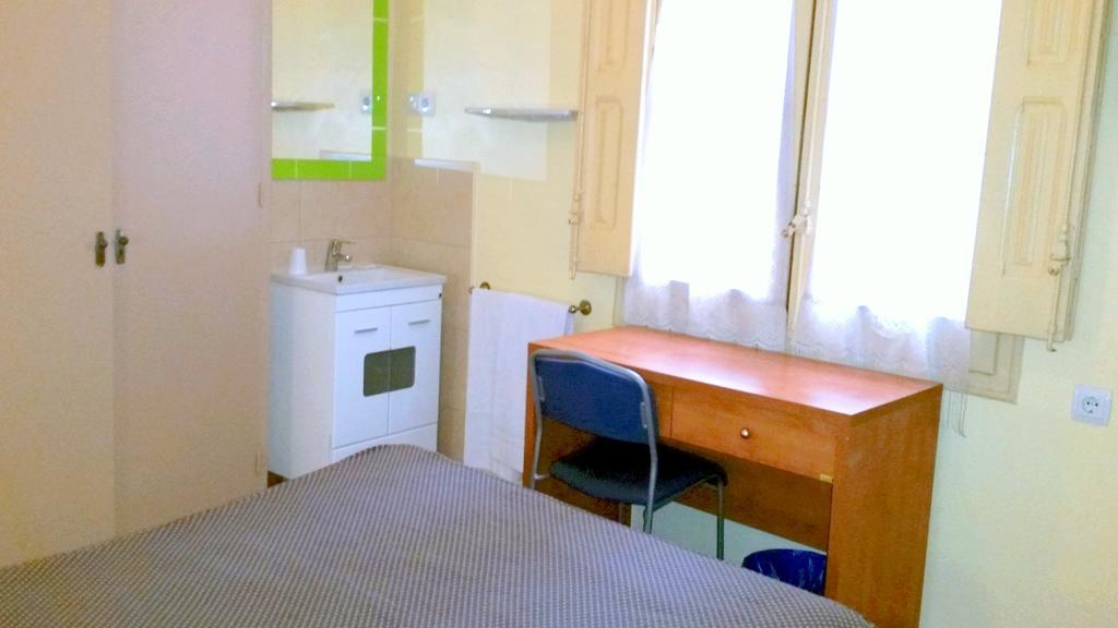 Hostal Capitol Ramblas Барселона Стая снимка