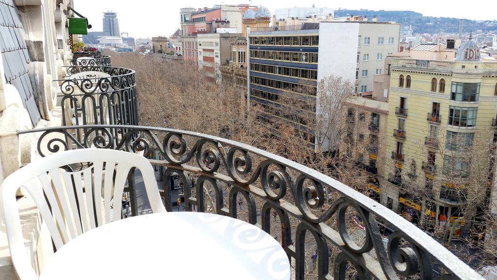 Hostal Capitol Ramblas Барселона Стая снимка