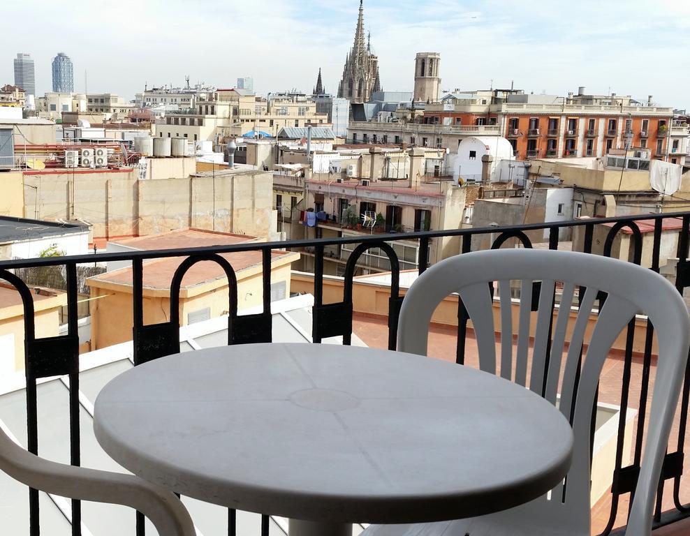 Hostal Capitol Ramblas Барселона Стая снимка