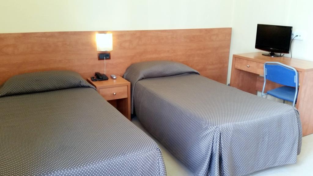 Hostal Capitol Ramblas Барселона Стая снимка