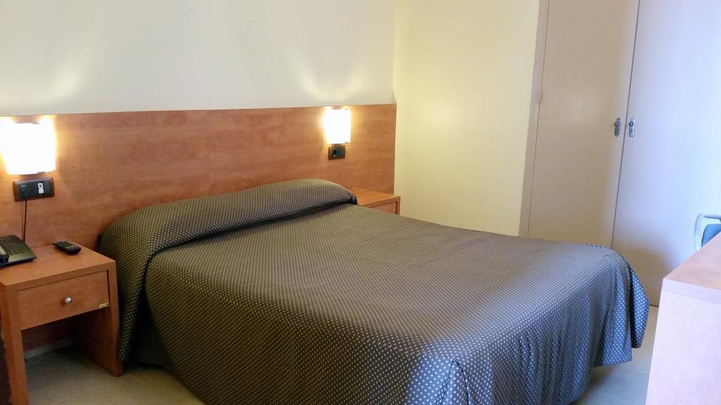 Hostal Capitol Ramblas Барселона Стая снимка